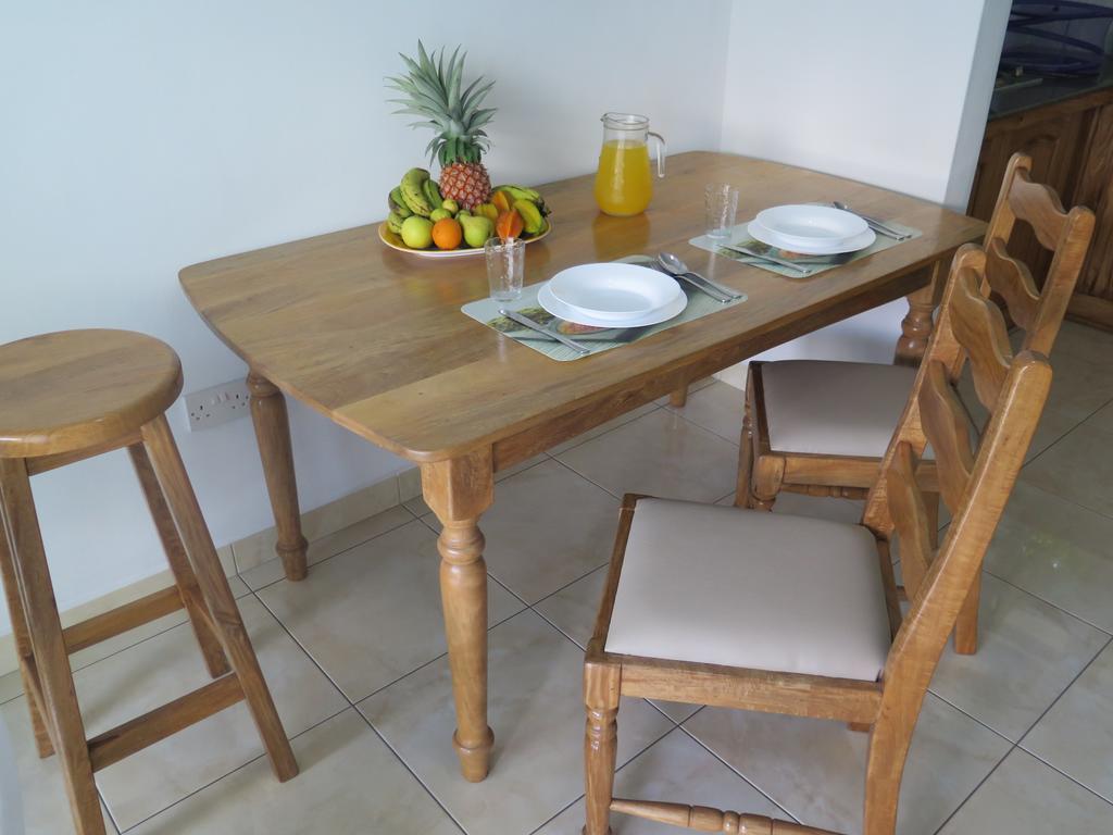 Fadine Self Catering Apartment La Digue Room photo