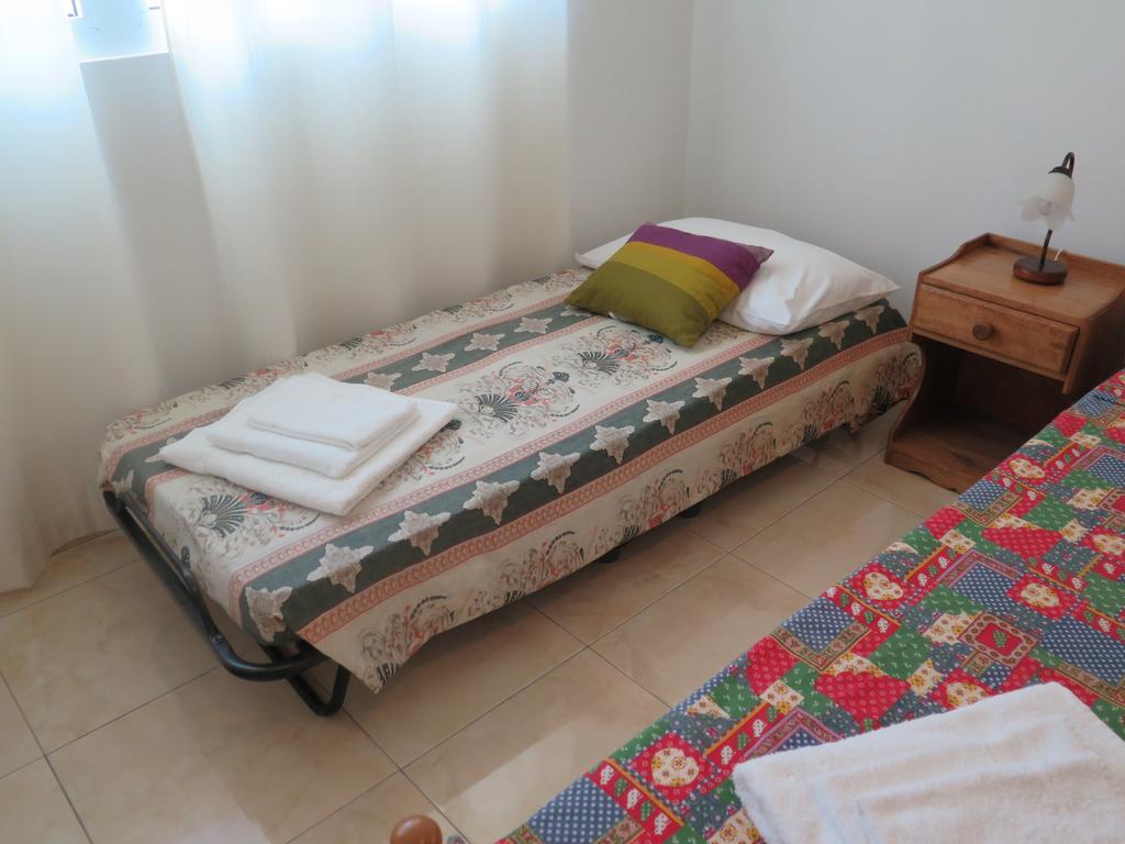 Fadine Self Catering Apartment La Digue Room photo
