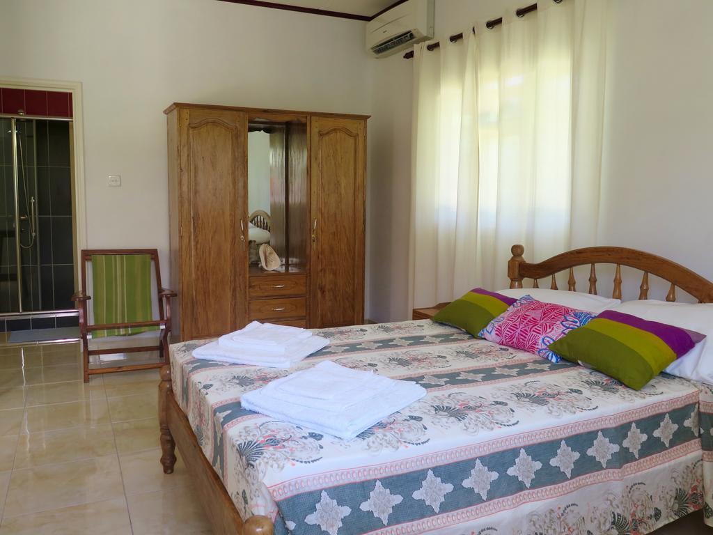 Fadine Self Catering Apartment La Digue Room photo